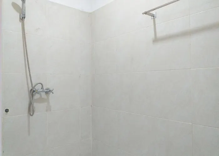Arta Garden Guest house 3*